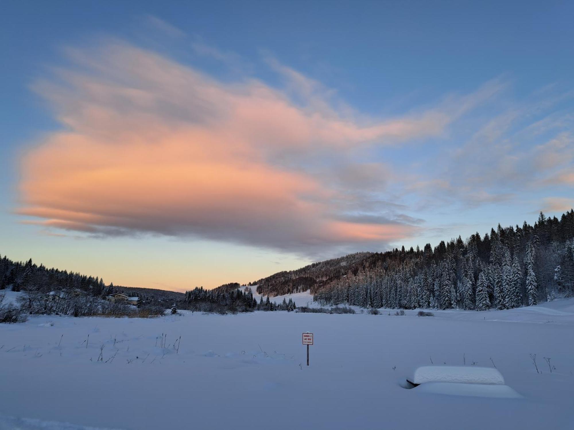 Au Coeur Du Lapidaire Septmoncel-Les-Molunes Buitenkant foto