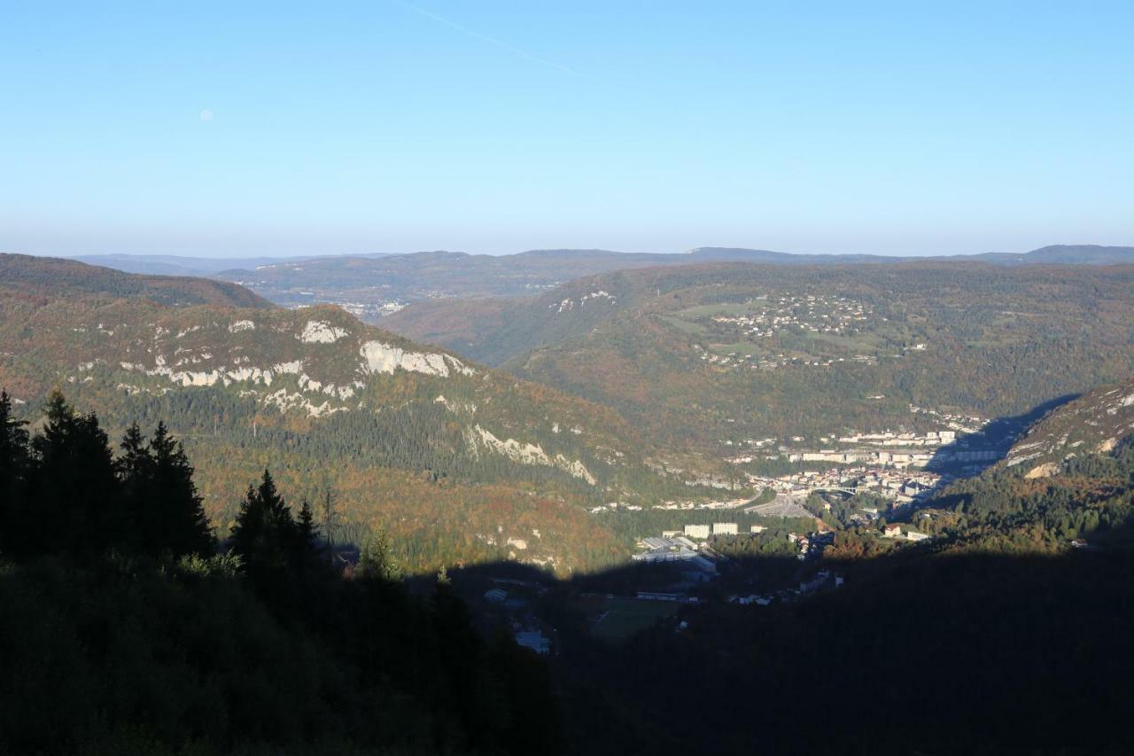 Au Coeur Du Lapidaire Septmoncel-Les-Molunes Buitenkant foto